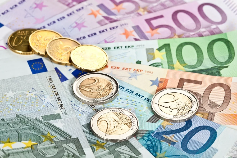 60 EURO To Philippine Pesos (PHP)